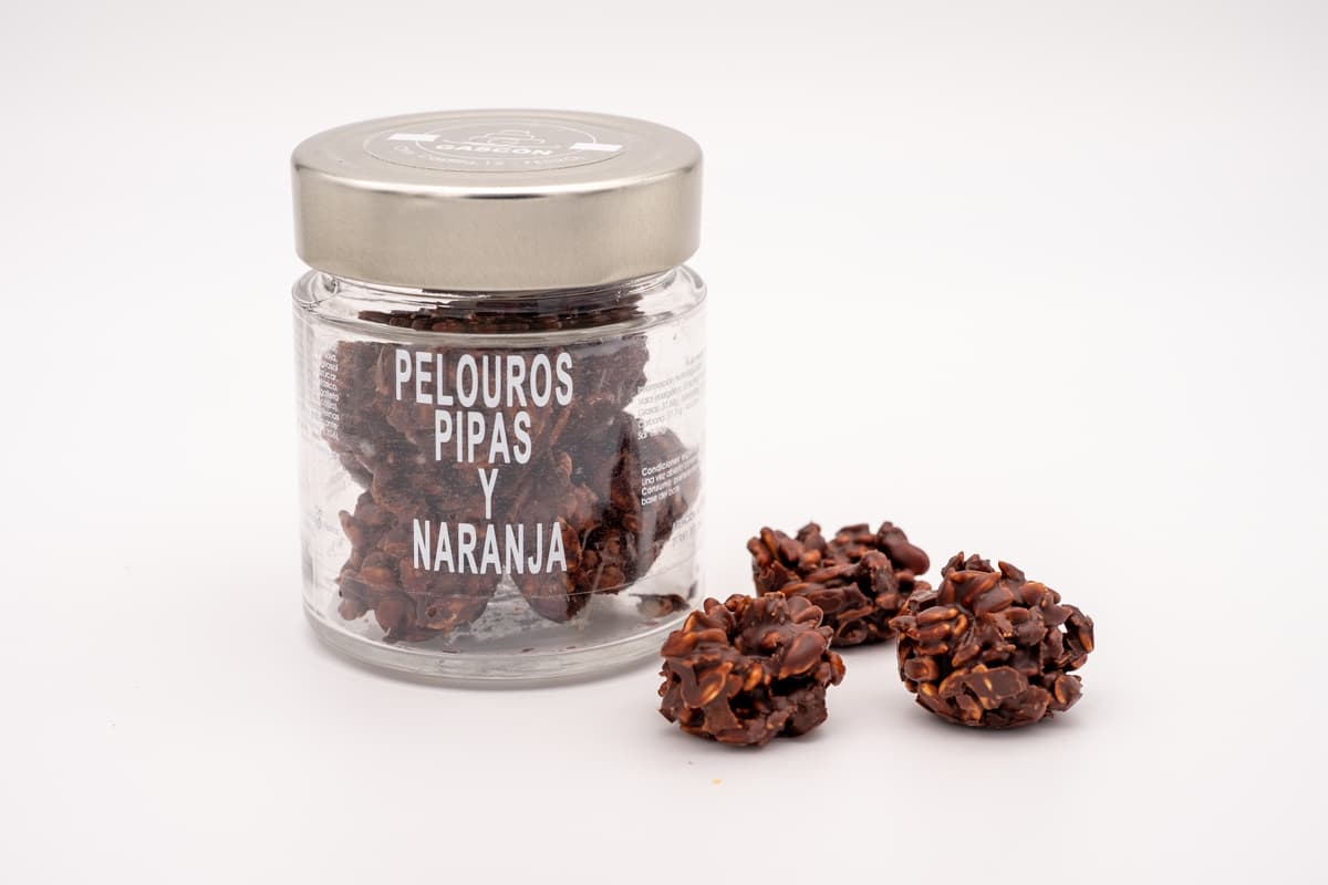 Peluros de pipas y naranja