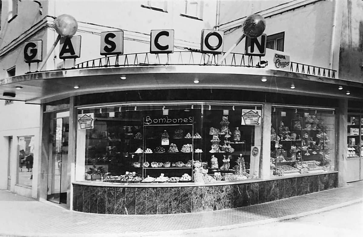 Escaparate de nuestra tienda en 1964